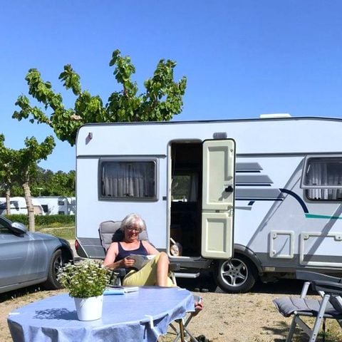 Kampeerplaats - PLAATS plus 6 personen