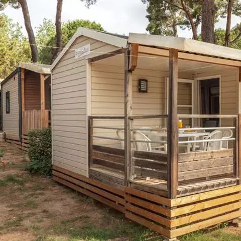 Mobilheim 4 Personen - Comfort | 2 Zi. | 4 Pers. | Einfache Terrasse | Clim.