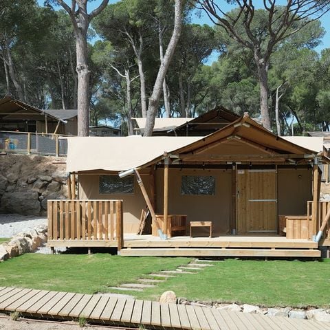 Canvas and wooden tent 5 persons - Illa Roja Shop