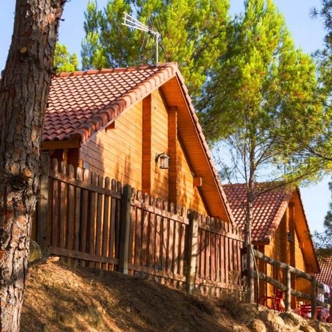 BUNGALOW 5 personnes - MONASTERIO DE PIEDRA