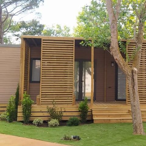 BUNGALOW 2 personas - 3 habitaciones - Max. 2 pax