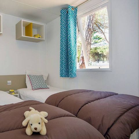 Stacaravan 6 personen - Mobile-home | Premium | 3 slaapkamers | 6 pers. | Verhoogd terras | 1 badkamer | Air-con.