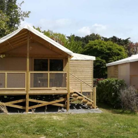 Tenda in tela e legno 5 persone - C- Lodge Pilotis - 2 camere da letto 24m² con terrazza coperta