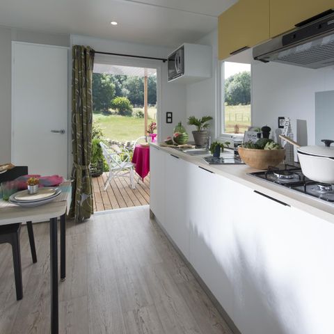 Mobilheim 4 personen - Comfort 25m² (2 Zimmer) + halbüberdachte Terrasse 10m² + TV | 4 Personen