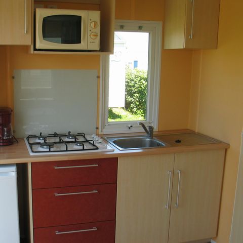 Mobilheim 2 personen - Standard 17m² (1 Zimmer) + integrierte überdachte Terrasse 9m² + TV 2/3 Pers.