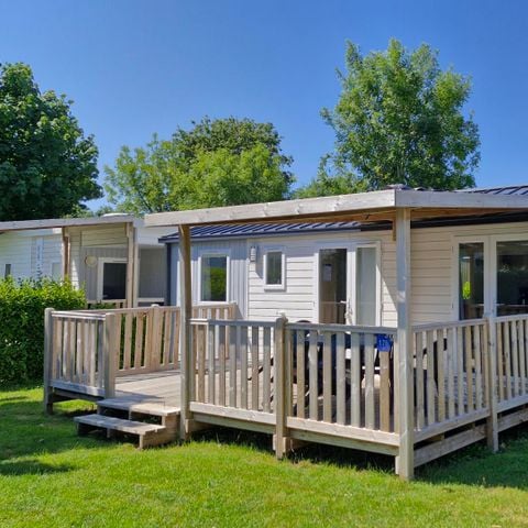 Stacaravan 6 personen - Confort 32m² (3 kamers) + halfoverdekt terras 10m² + TV | 6 personen