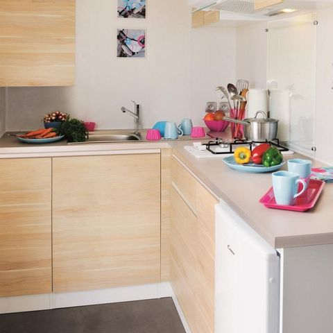 Mobile home 2 persons - Confort 18m² (1 bedroom) + covered terrace 9m² + TV | 2 people