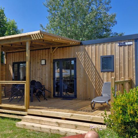 Mobilheim 4 Personen - Homeflower premium 29m² (2 Schlafzimmer) + KLIMA + halbüberdachte Terrasse + TV + Bettwäsche + Handtücher | 4 Personen