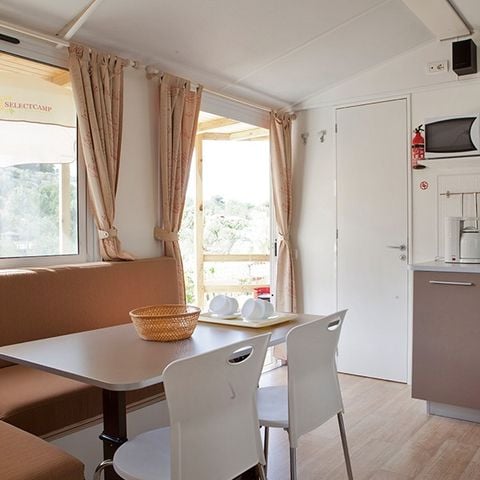 Stacaravan 6 personen - Klassiek | 2 Slaapkamers | 4/6 Pers. | Verhoogd terras | Airconditioning.