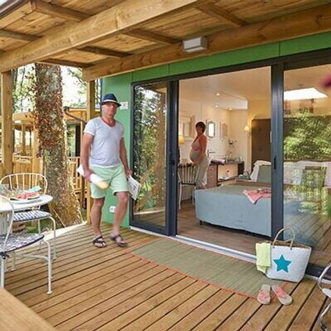 Stacaravan 2 personen - Comfort | Studio | 2 personen | Verhoogd terras | 1 badkamer | Airconditioning