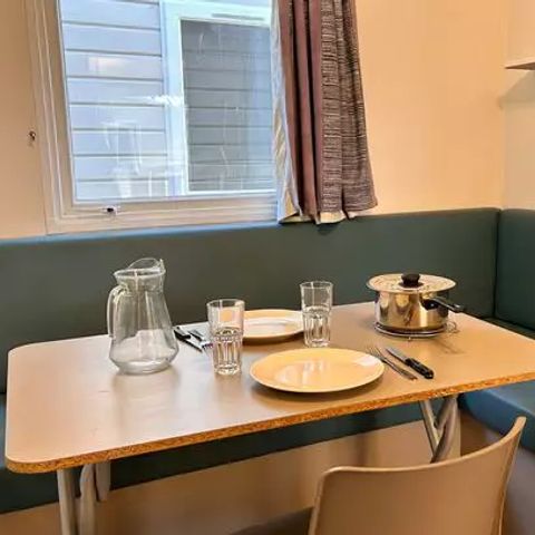 Stacaravan 4 personen - Comfort | 2 Slaapkamers | 4 Pers | Verhoogd terras | Airconditioning