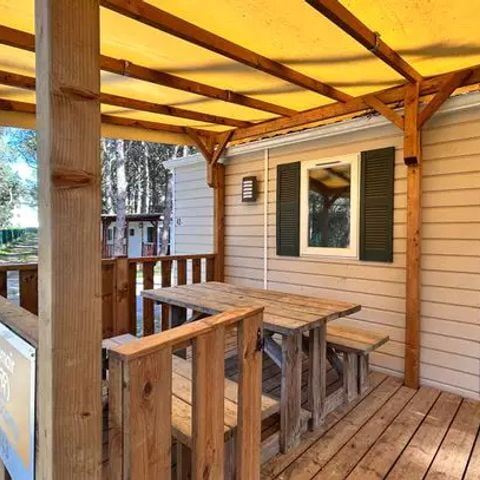 Stacaravan 4 personen - Comfort | 2 Slaapkamers | 4 Pers | Verhoogd terras | Airconditioning