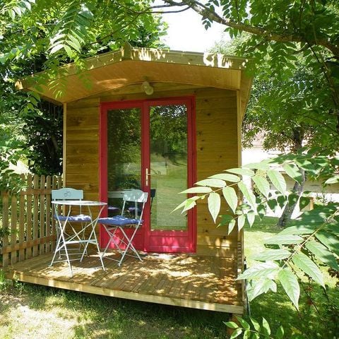 UNUSUAL ACCOMMODATION 2 people - Charming caravan La Mésange
