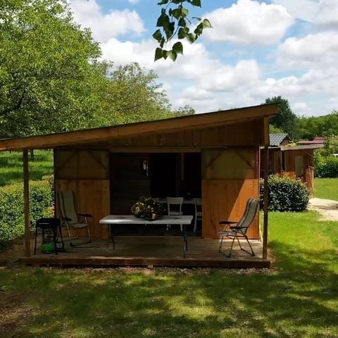 CHALET 4 personnes - Cabane Lodge 35 m² sur plancher bois (35 m² avec terrasse)