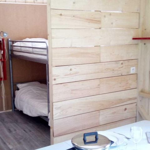 CHALET 4 personnes - Cabane Lodge 35 m² sur plancher bois (35 m² avec terrasse)