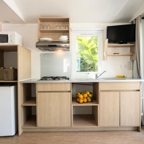 BUNGALOW 5 persone - Bungalow 3 Camere 4/5 Persone Aria condizionata + TV (4 adulti + 1 bambino - 2 anni)