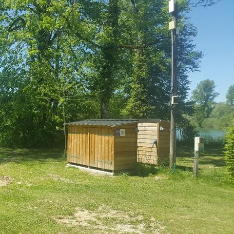 Stellplatz - Stellplatz "Confort Plus" 2/6 Pers.