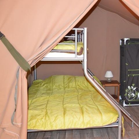 TIENDA DE LONA Y MADERA 5 personas - LODGE VICTORIA sin instalaciones sanitarias