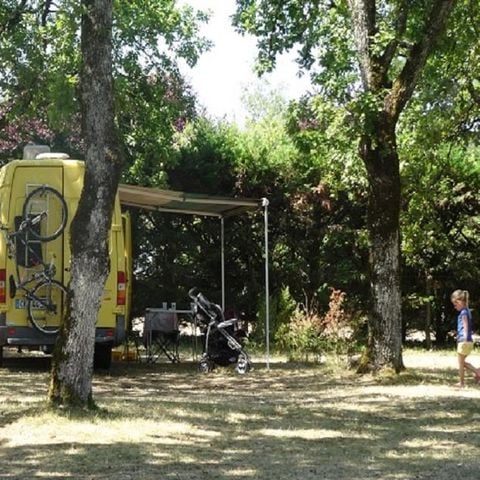 EMPLACEMENT - tente / caravane ou camping-car