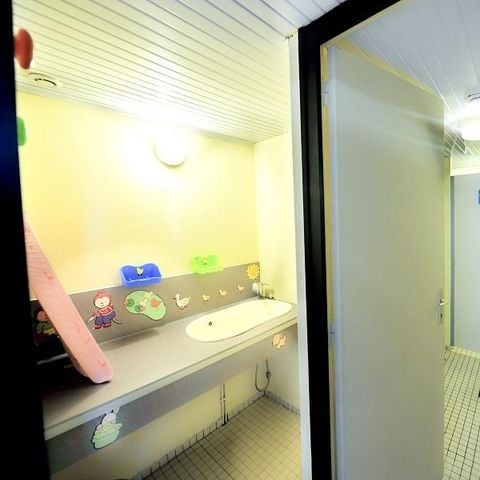 Kampeerplaats - tent / caravan of camper