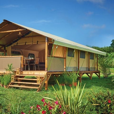 Tente en toile et en bois 7 personnes - Tente Ciela Nature Lodge - 2 chambres - Cuisine équipée – Salle de bain