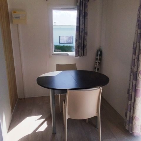 Stacaravan 2 personen - Privilège 1 slaapkamer - Onoverdekt terras - 21 m2