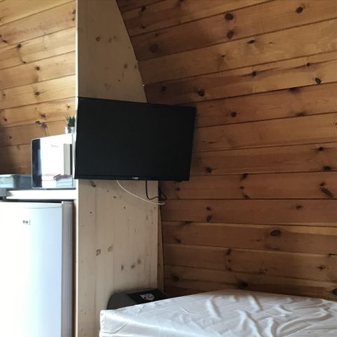 BUNGALOW 2 personas - POD para pareja con bebé sin instalaciones sanitarias (No se admiten animales)