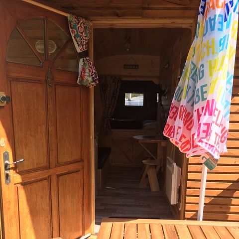 ALOJAMIENTO INUSUAL 2 personas - Roulotte 11 m² - 1 habitación + terraza 7 m² (No se admiten animales)