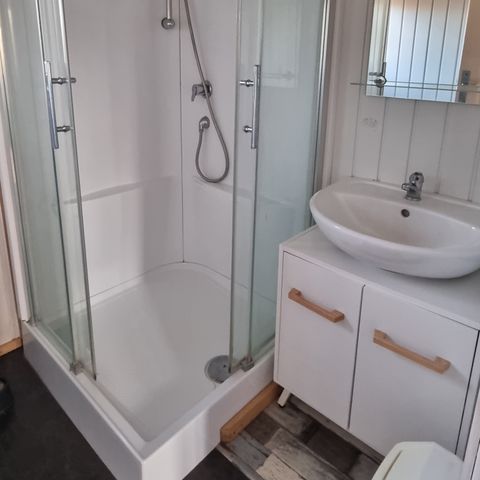 CHALET 5 people - 80 Chalet Champêtre 35m² + Large covered Terrace + Television + Dishwasher 1/5 pers