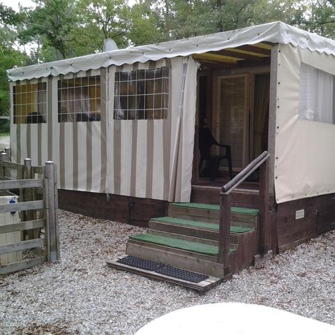 Stacaravan 6 personen - 54 Résidence le lys 40m2 (2 badkamers) +klimaat+DISHWASHER+OVERDEKT TERRAS 1/6 pers