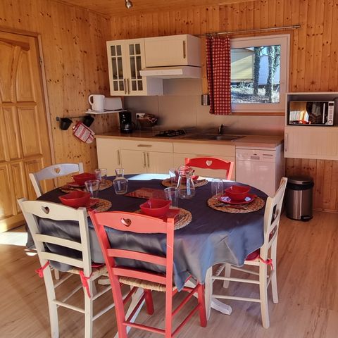 CHALET 5 persone - 15 Chalet Les Pivoines 40m² + Televisione + Terrazza coperta + Lavastoviglie 1/5 persone