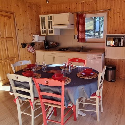 CHALET 5 personnes - 15 Chalet Les Pivoines 40m² + Télévison + Terrasse couverte+ Lave vaisselle 1/5 pers