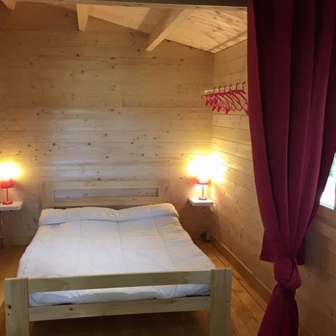 Chalet 4 Personen - 78 Chalet Les Coquelicots 30m² + Überdachte Terrasse +Fernsehen 1/4 Pers.