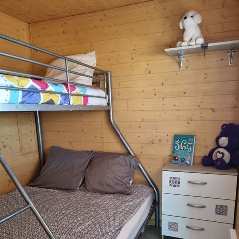 Chalet 5 personen - 14 Chalet IRIS 45m² met Televisie + Afwasmachine + Overdekt terras 1/5 pers