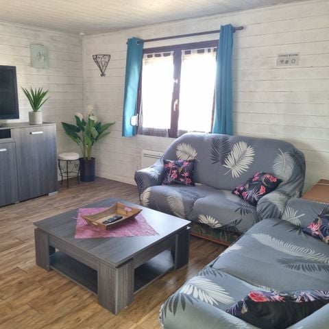 CHALET 5 personnes - 14 Chalet IRIS 45m² avec Télévision + Lave vaisselle + Terrasse couverte 1/5 pers