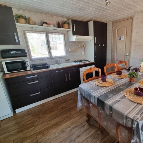 CHALET 5 personnes - 14 Chalet IRIS 45m² avec Télévision + Lave vaisselle + Terrasse couverte 1/5 pers