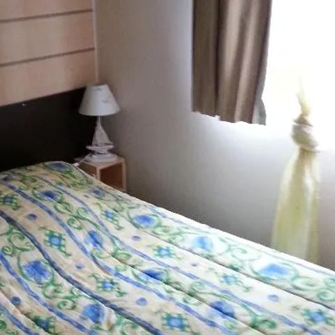 Stacaravan 6 personen - 66 Résidence Des Bois 32m2, airconditioning + TV + vaatwasser + 1/6 persoons overdekt terras