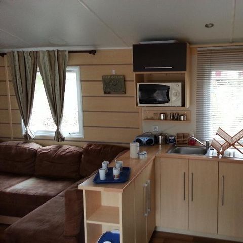 Stacaravan 6 personen - 66 Résidence Des Bois 32m2, airconditioning + TV + vaatwasser + 1/6 persoons overdekt terras