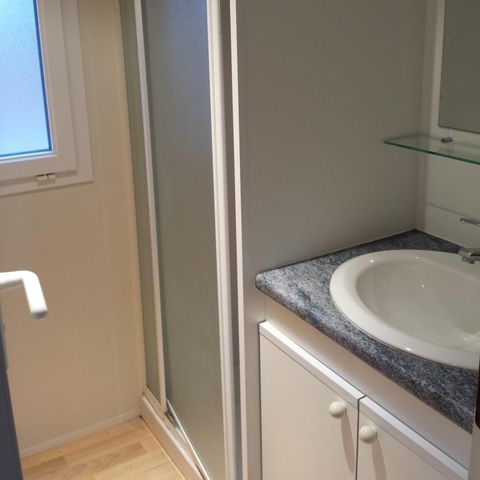 Chalet 2 Personen - 11 Das gemütliche Häuschen "TOI ET MOI "2 Pers. ein einziges Zimmer Fernseher und überdachte Terrasse 2 Pers.