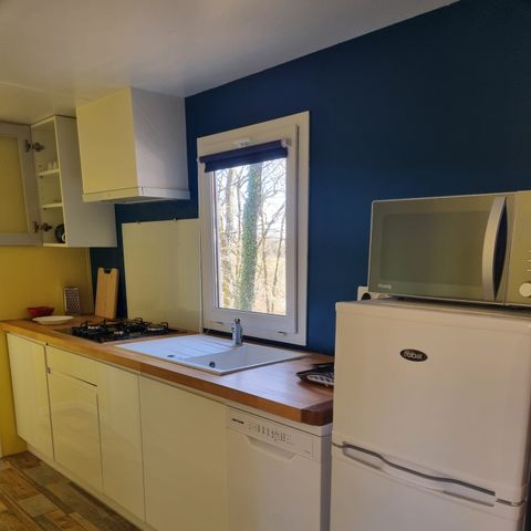 CHALET 2 people - 11 The cosy cottage "TOI ET MOI "2 pers. one bedroom television and covered terrace 2 pers.
