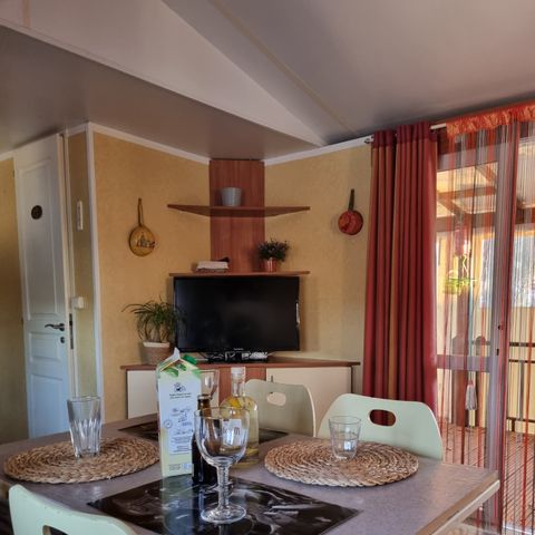 Mobilheim 6 Personen -  63 Résid de la FORÊT Überdachte Terrasse, Geschirrspüler + Klimaanlage + Fernseher 1/6 Pers.