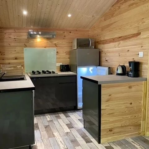 CHALET 2 people - 72 La Cabane En tête à tête 35M2 2 Pers Master suite + Covered terrace + TV 2 pers