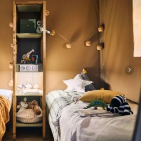 Safaritent 4 personen - Tent Lodge Cristal 3 kamers voor 4 personen*** (in het Frans)