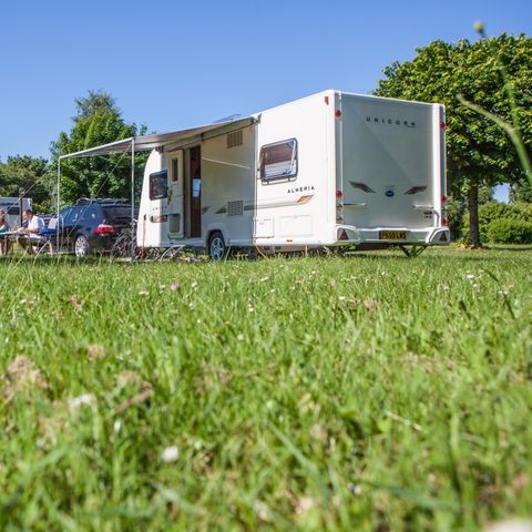 Kampeerplaats - Comfort: luxe 180m² met 16A elektriciteit