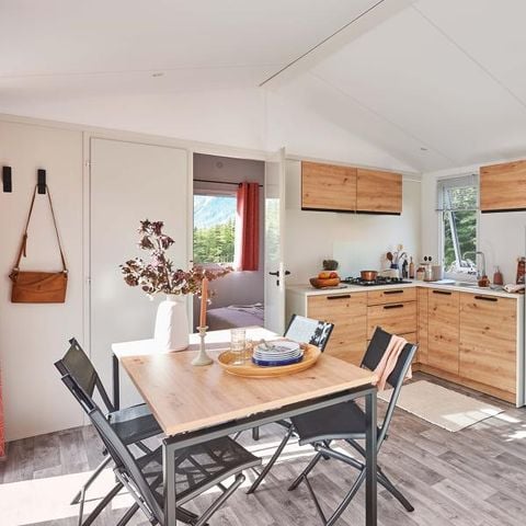 Mobilheim 4 personen - Komfort Plus 2 CH - Halbüberdachte Terrasse