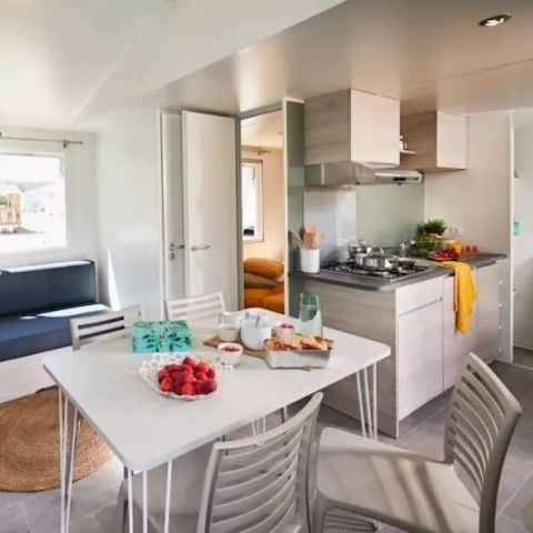 Mobilhome 4 personas - COTTAGE PRIVILEGE - 2 Habitaciones - punto de carga de coche eléctrico para 4 personas