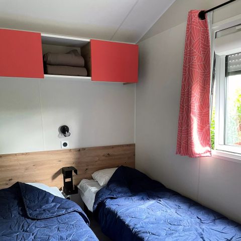 Stacaravan 4 personen - Confort Plus 2 CH - Half overdekt terras 4 pers.