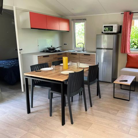 Stacaravan 4 personen - Confort Plus 2 CH - Half overdekt terras 4 pers.