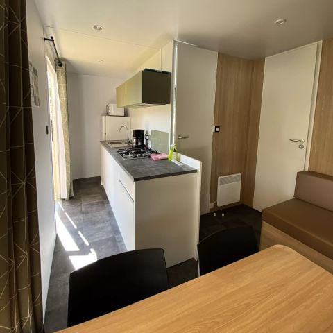 Mobilhome 6 personas - Confort Plus - 3 dormitorios - gran terraza semicubierta 6 plazas