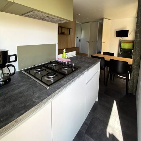 Mobilheim 6 personen - Confort Plus - 3 Zi - große halbüberdachte Terrasse 6 Personen